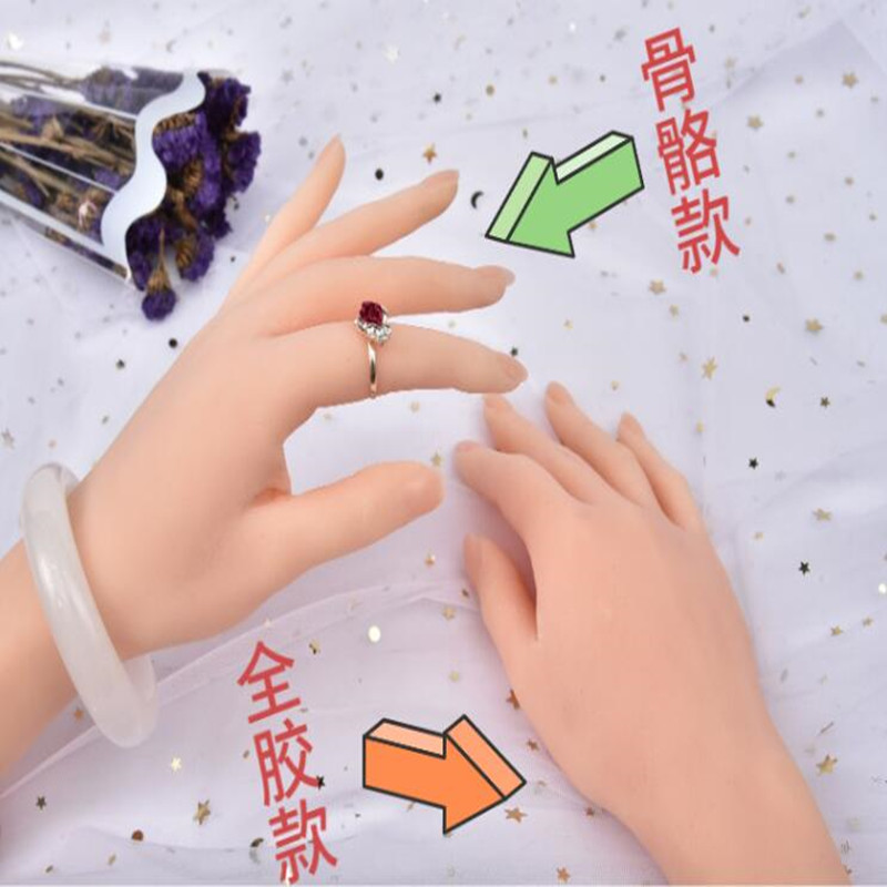 2025 echte weibliche Handschau – Body Jewelry Plus Bewertung und Preis
