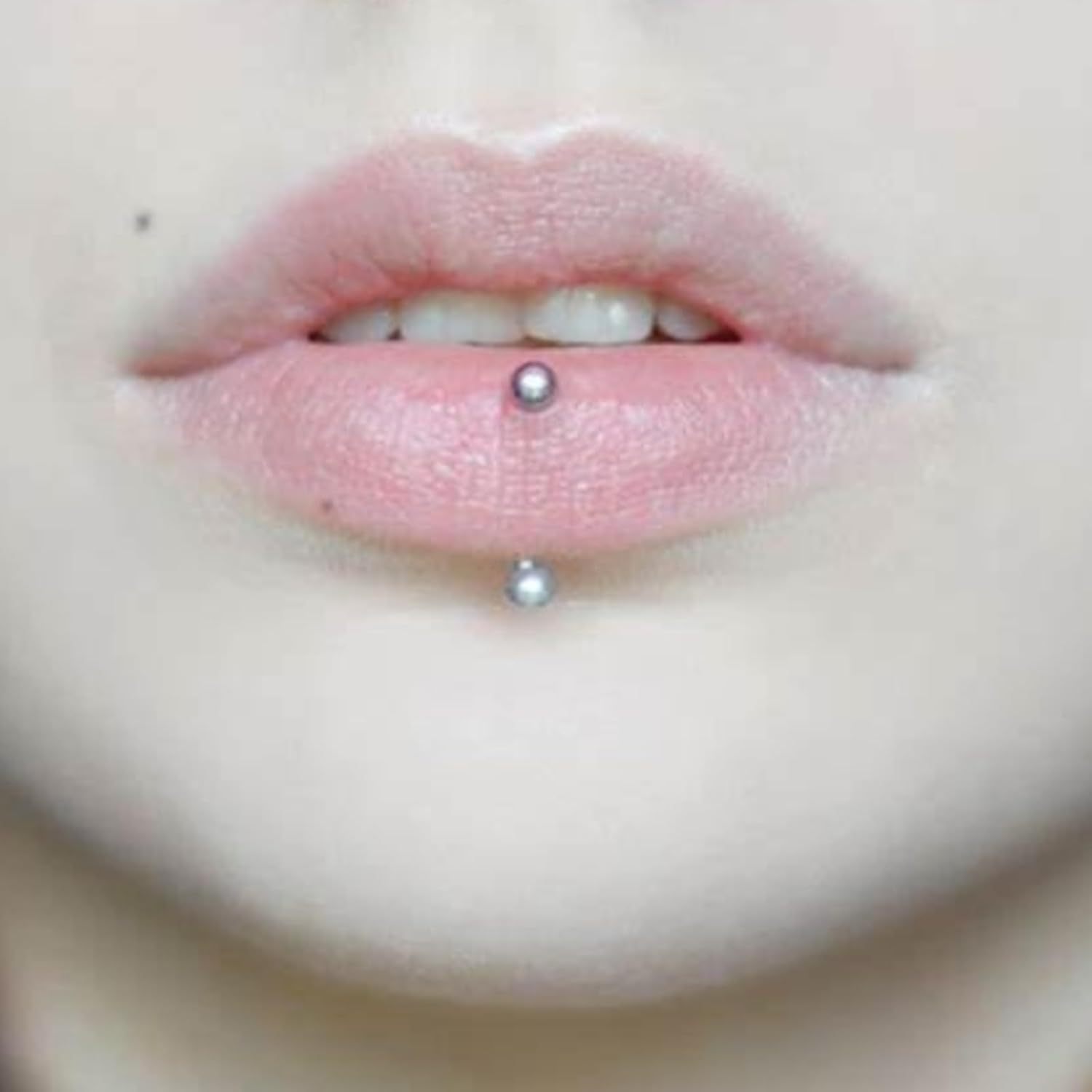 8 Stück Rook Piercing Schmuck  – Body Jewelry Vertical Labret Bewertung und Preis